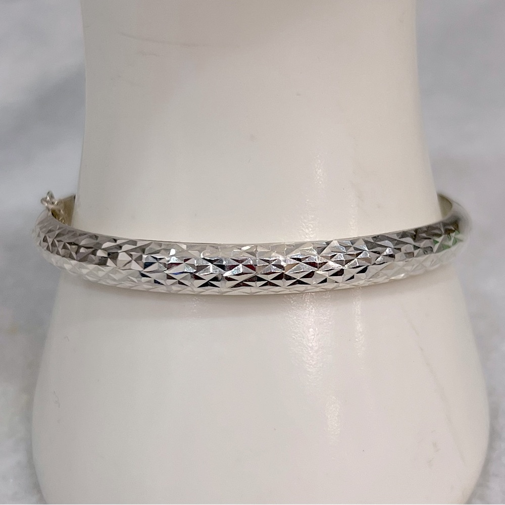 Sterling Silver Diamond Cut Bangle Bracelet - Picture 11 of 14